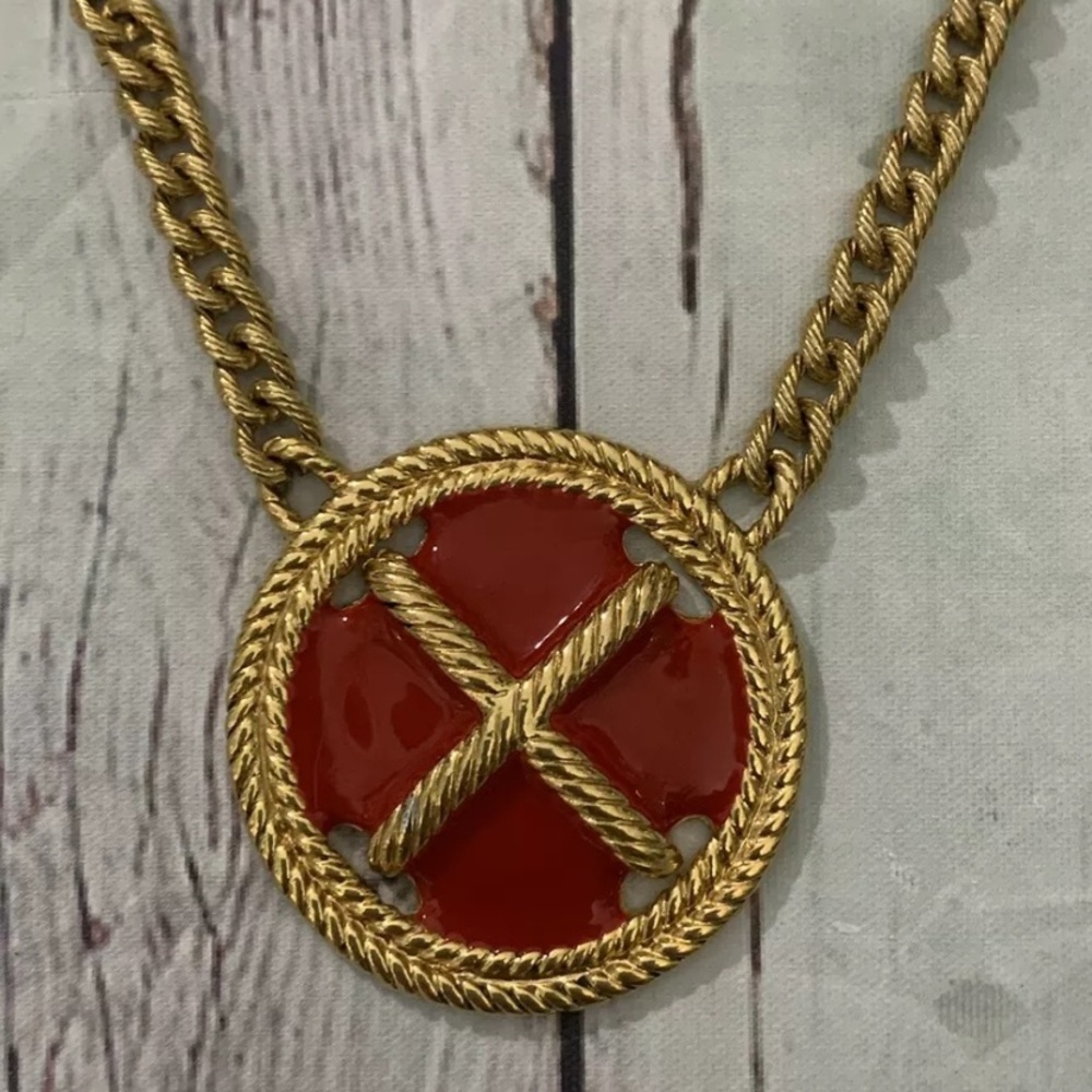 Napier Gold Tone Chain W/ Large Red Enamel Pendant - Picture 2 of 10